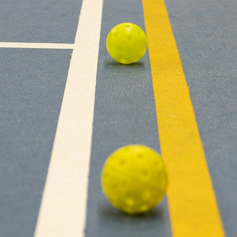 pickleball-balls